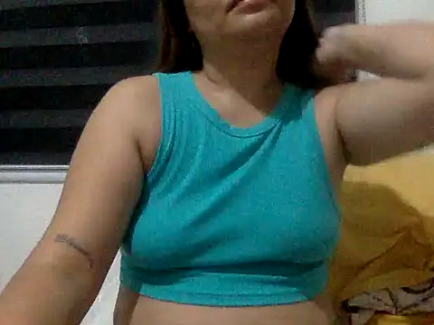 yummy_mia Pertunjukan Webcam