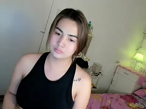 Alovely_fvckdollnica Adlı Modelin Web Kamerası Şovu