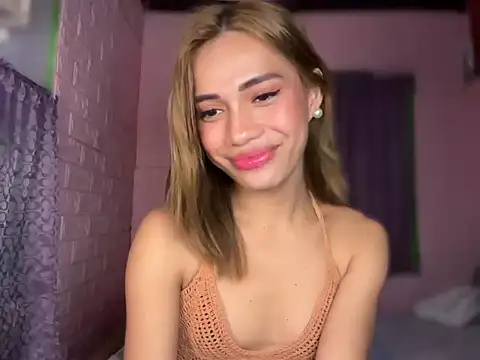 Show de Lovelynikki03 na webcam