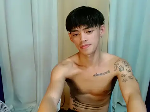 urhunky_boy 网络视讯表演