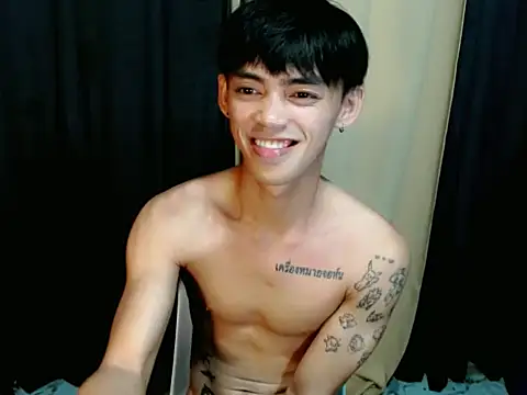Chatroom XXX en direct de urhunky_boy