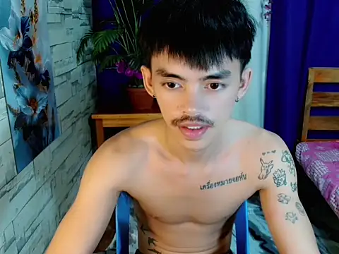 urhunky_boy – webcam-show