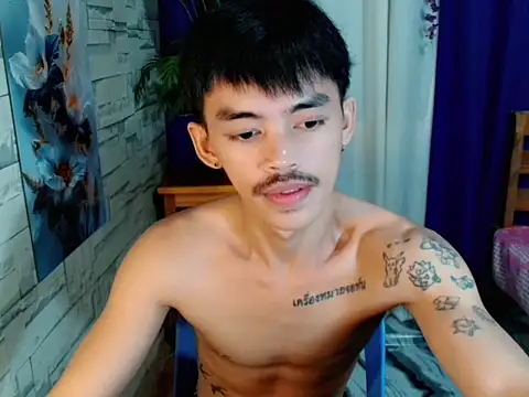 urhunky_boyn Webbikameraesitys