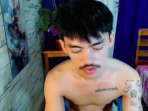 urhunky_boy – webcam-show