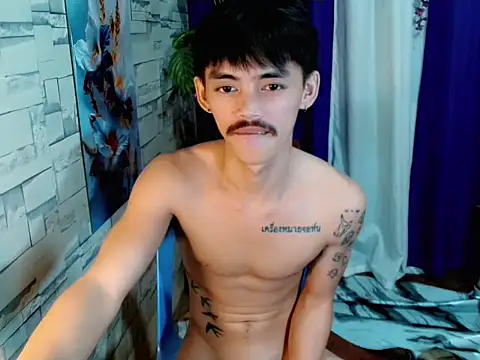 Pokazy przed kamerką – urhunky_boy