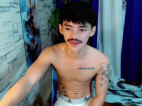 urhunky_boy's Webcam Show