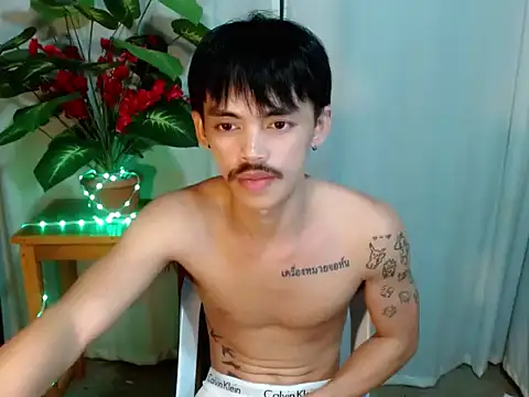 urhunky_boyn Webbikameraesitys