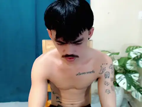 urhunky_boy Webcam show