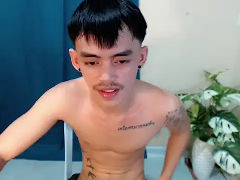 urhunky_boyn Webbikameraesitys