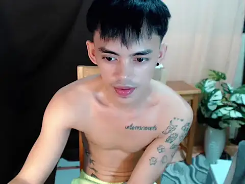 urhunky_boy's Webcam Show