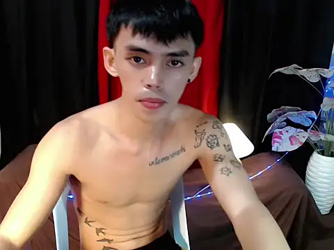 urhunky_boy Show Webcam