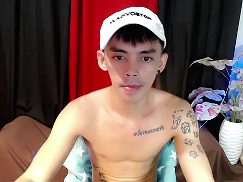 urhunky_boy Show Webcam