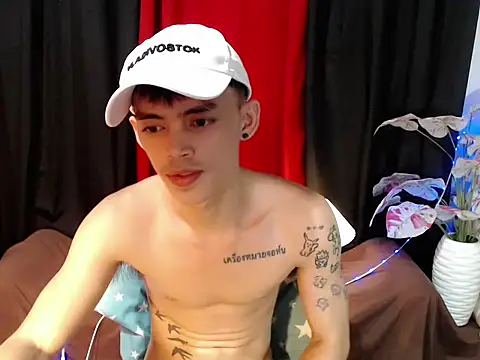 urhunky_boy Show Webcam