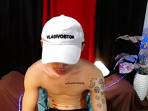 urhunky_boy Show Webcam