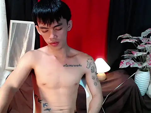 urhunky_boy 网络视讯表演