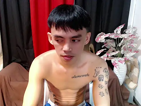 urhunky_boy Adlı Modelin Web Kamerası Şovu