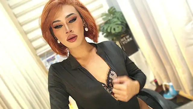 Winnie_Harllow Show in webcam