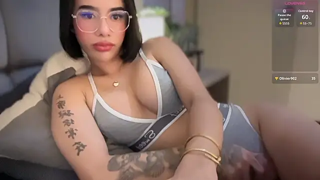 youngstunnagirl Pertunjukan Webcam