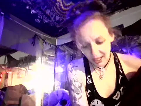 meateater74553 Live XXX-Chat