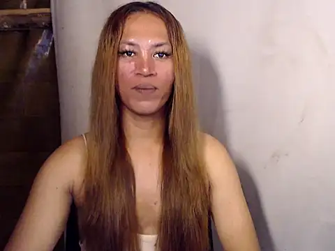 isabellabigcock06 Show in webcam