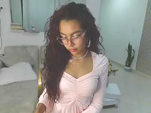 im_miauhg লাইভ XXX চ্যাট