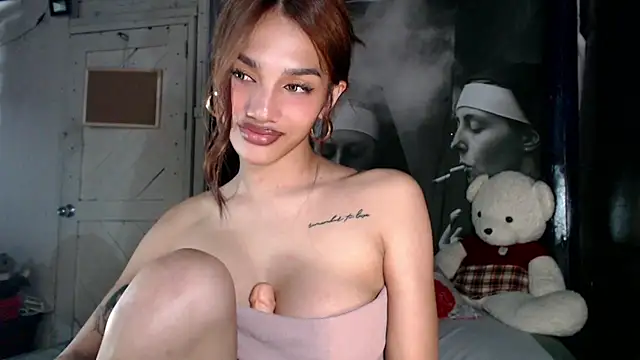 itsmekarinaaa Adlı Modelin Web Kamerası Şovu