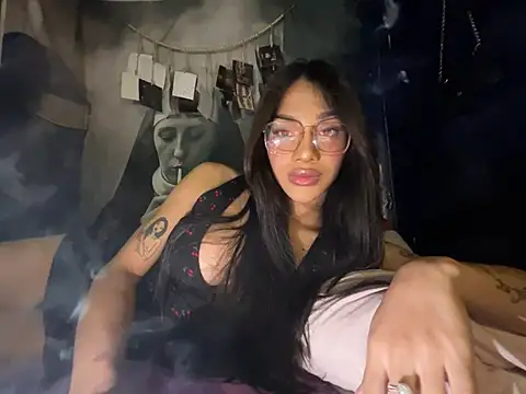 itsmekarinaaa's Webcam Show
