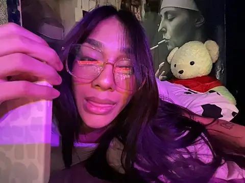 itsmekarinaaa's Webcam Show