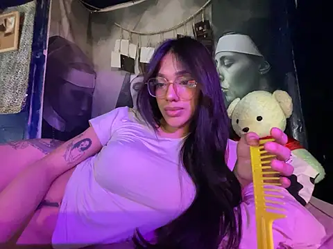 itsmekarinaaa's Live Sex Cam Show