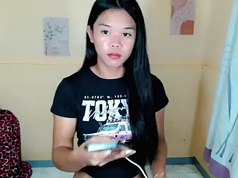 cherry_afterdark's Webcam Show
