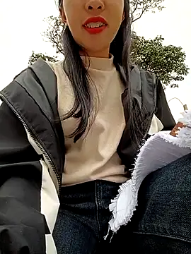 Pokazy przed kamerką – emaame68