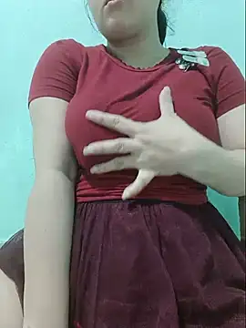 XXX chat uživo modela Shine_Mai