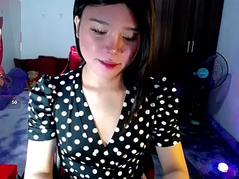 Show modela sofiathe1st na web-kameri