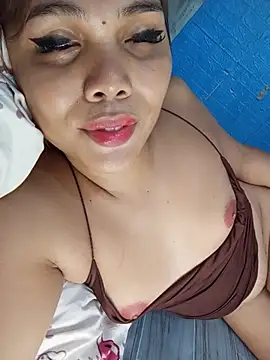 yolly_fox Webcam show
