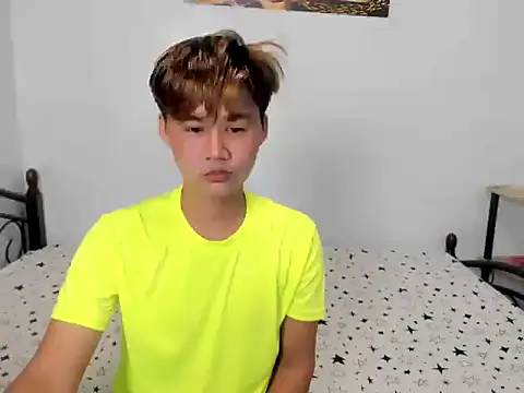 urasian_jhon Show Webcam