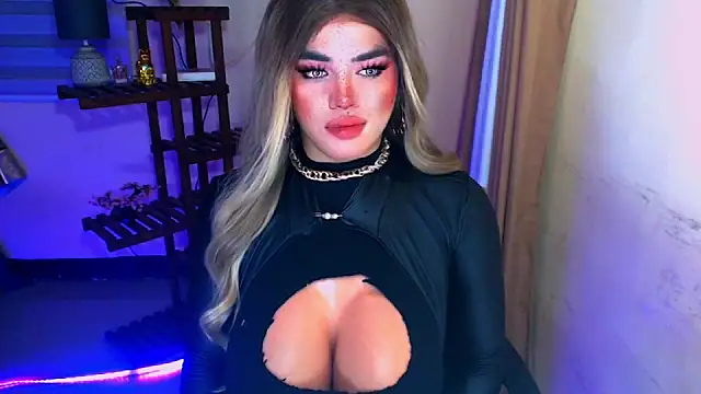 Show modela GoddessOFHUGEx na web-kameri