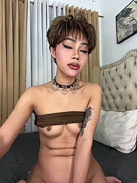 Pokazy przed kamerką – Innocent_yanixx69