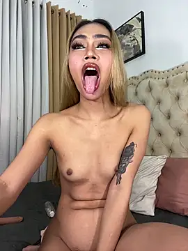 Innocent_yanixx69's Webcam Show