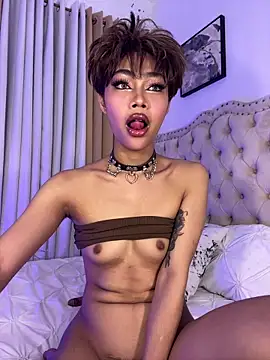 Pokazy przed kamerką – Innocent_yanixx69