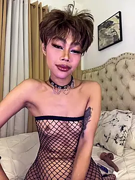 Innocent_yanixx69 网络视讯表演