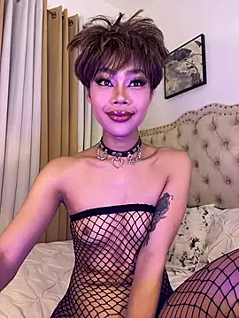 Innocent_yanixx69 webkamerás műsora
