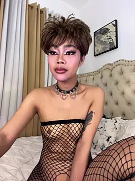 Innocent_yanixx69 webkamerás műsora