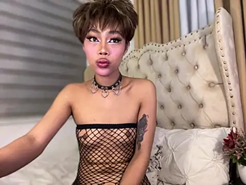 Innocent_yanixx69 Adlı Modelin Web Kamerası Şovu