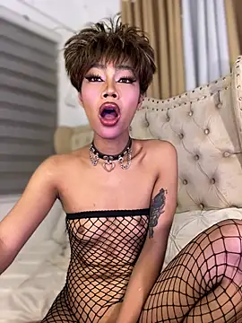 Innocent_yanixx69 网络视讯表演