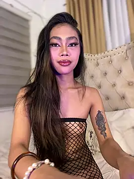 Innocent_yanixx69's Webcam Show
