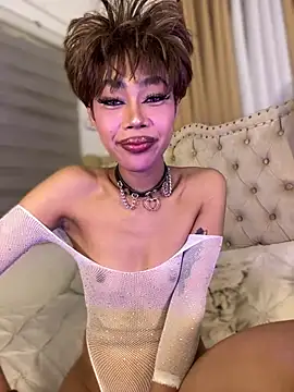 Innocent_yanixx69's Webcam Show