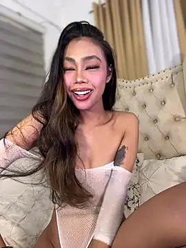 Innocent_yanixx69's Webcam Show