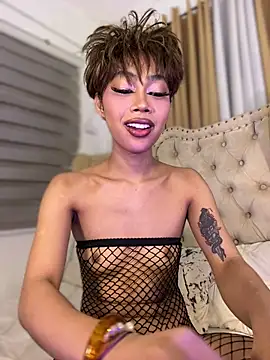 Innocent_yanixx69's Webcam Show