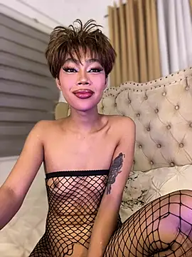 Innocent_yanixx69 网络视讯表演