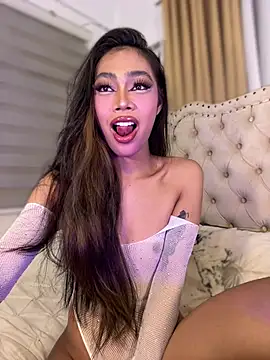 โชว์เว็บแคมของ Innocent_yanixx69